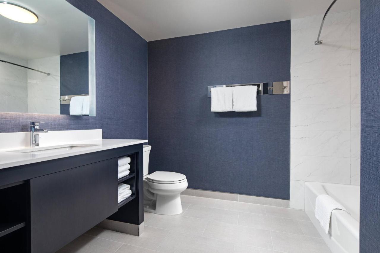 Residence Inn By Marriott Toronto Mississauga West Bagian luar foto
