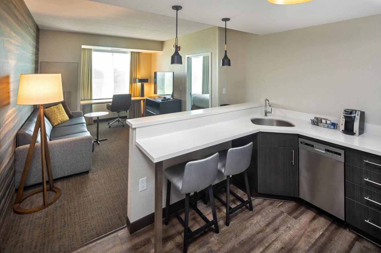 Residence Inn By Marriott Toronto Mississauga West Bagian luar foto